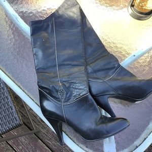 Wild pair high heel boots